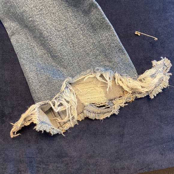 GAP 1969 High Rise Slim Straight Distressed Jeans - Women’s Size 30 - Picture 7 of 7